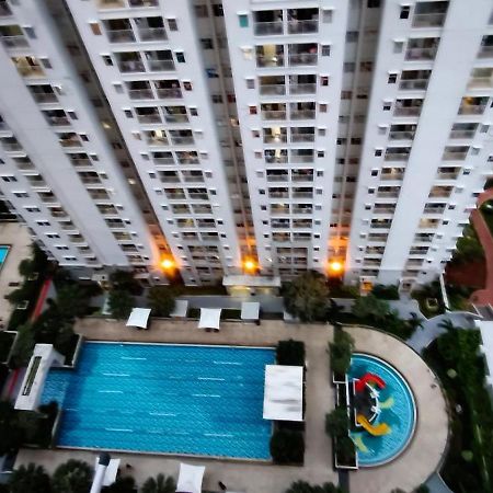 Classy! 2Br Apartment - Modern Comfort In West Jakarta Cbd Buitenkant foto